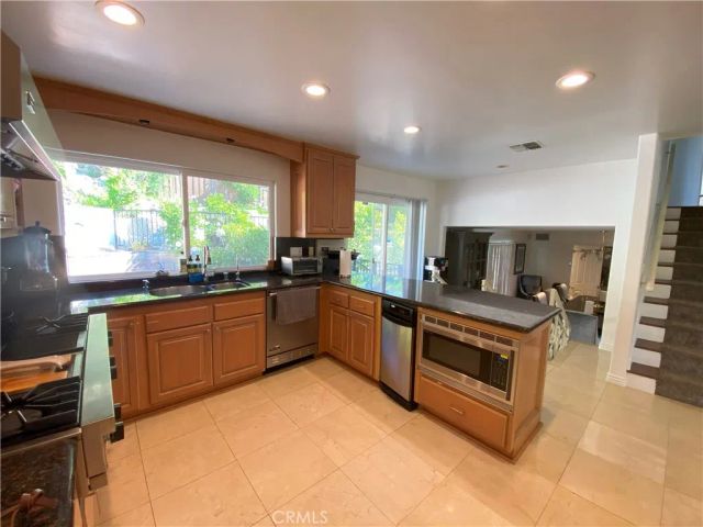60 Upper Lake Road, Thousand Oaks, CA 91361