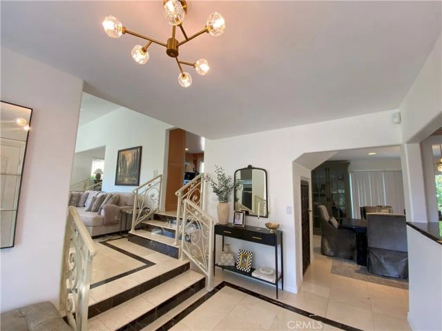 60 Upper Lake Road, Thousand Oaks, CA 91361