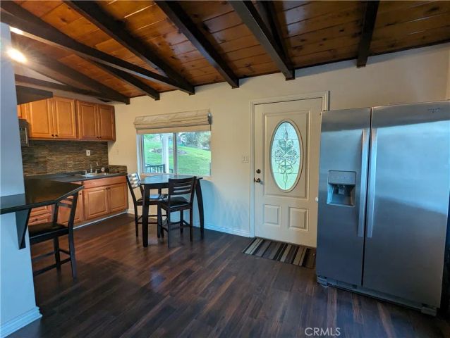 60 Upper Lake Road, Thousand Oaks, CA 91361