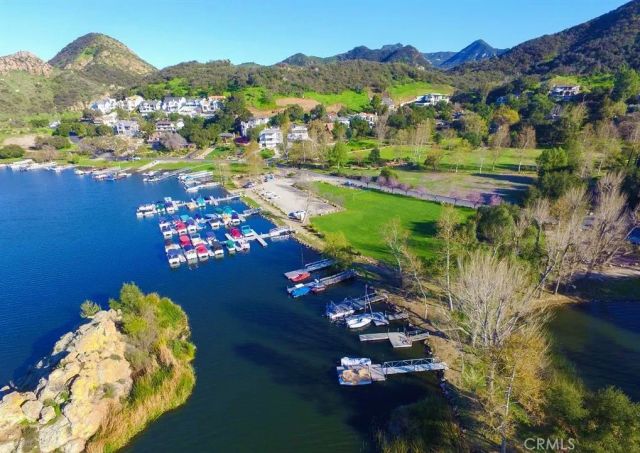 60 Upper Lake Road, Thousand Oaks, CA 91361