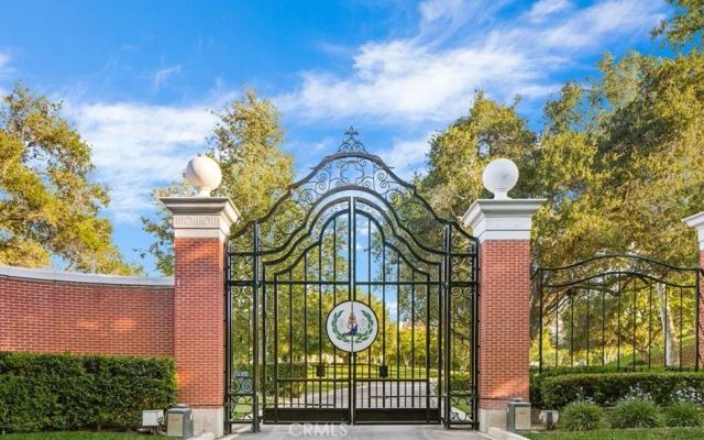 60 Upper Lake Road, Thousand Oaks, CA 91361