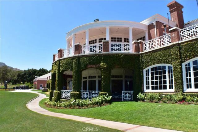 60 Upper Lake Road, Thousand Oaks, CA 91361