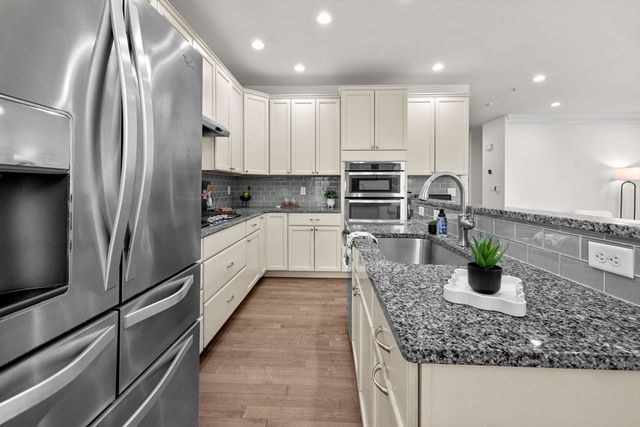 28 Simeon Howard Way 28, Westborough, MA 01581