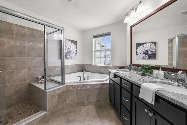 28 Simeon Howard Way 28, Westborough, MA 01581