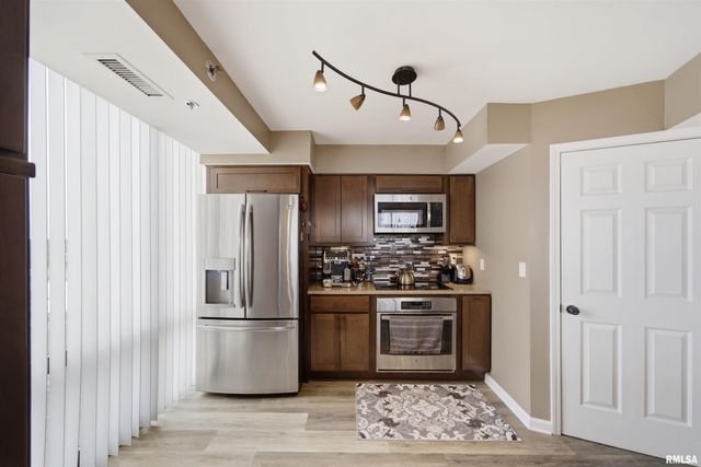 125 SW JEFFERSON Street W18A, Peoria, IL 61602