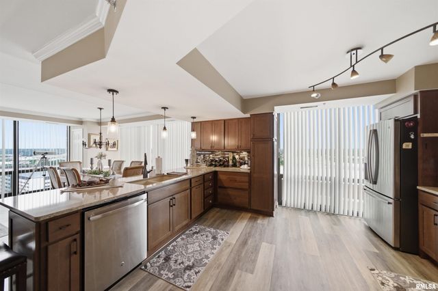 125 SW JEFFERSON Street W18A, Peoria, IL 61602