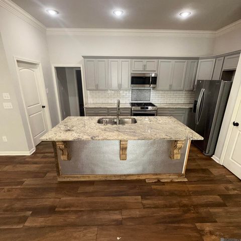 38461 Brown Rd, Prairieville, LA 70769