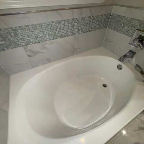 38461 Brown Rd, Prairieville, LA 70769