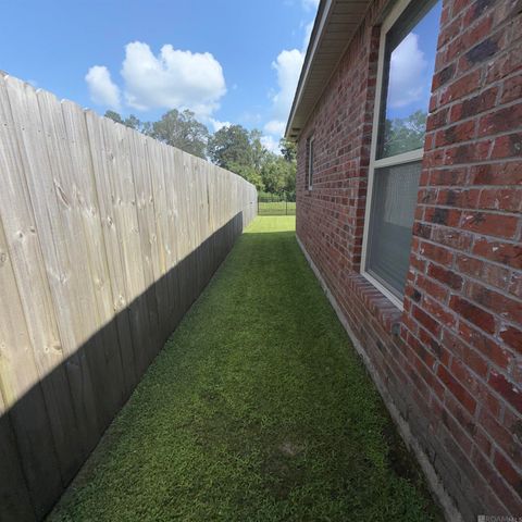 38461 Brown Rd, Prairieville, LA 70769