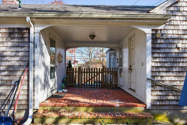 933-935 West Yarmouth Rd, Yarmouth, MA 02675