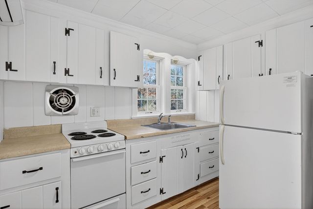 933-935 West Yarmouth Rd, Yarmouth, MA 02675