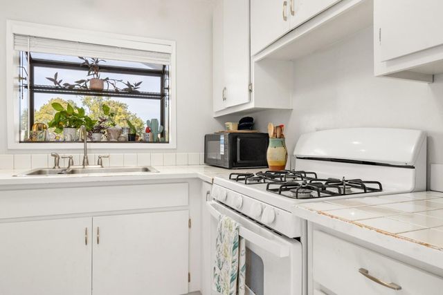 460 Rodriguez Street, Santa Cruz, CA 95062