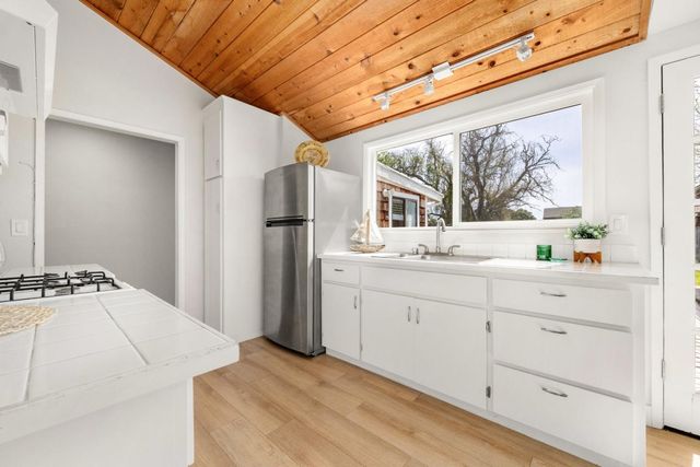 460 Rodriguez Street, Santa Cruz, CA 95062
