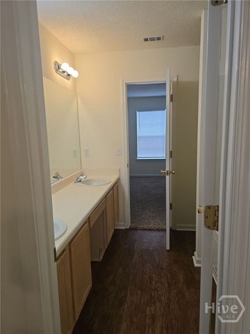 9826 Whitefield Avenue B, Savannah, GA 31406