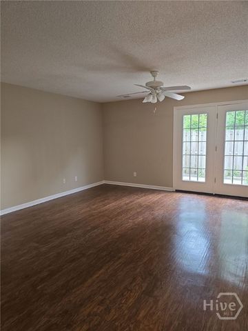 9826 Whitefield Avenue B, Savannah, GA 31406
