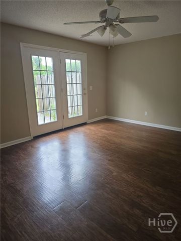 9826 Whitefield Avenue B, Savannah, GA 31406