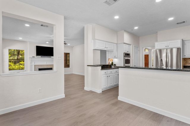 35 Amber Sky Place, The Woodlands, TX 77381