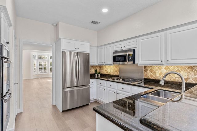 35 Amber Sky Place, The Woodlands, TX 77381