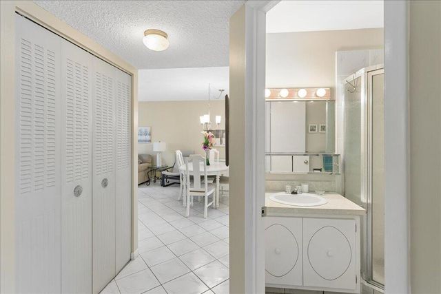 4321 NW 16TH Street C202, Lauderhill, FL 33313