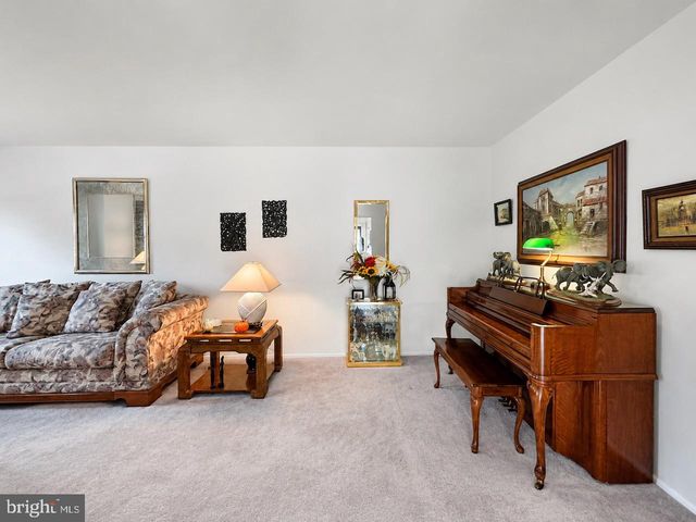 15129 KOVATS DR, Philadelphia, PA 19116