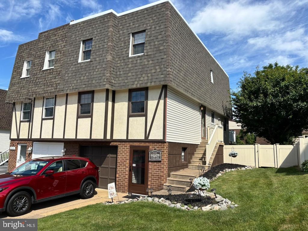 15129 KOVATS DR, Philadelphia, PA 19116