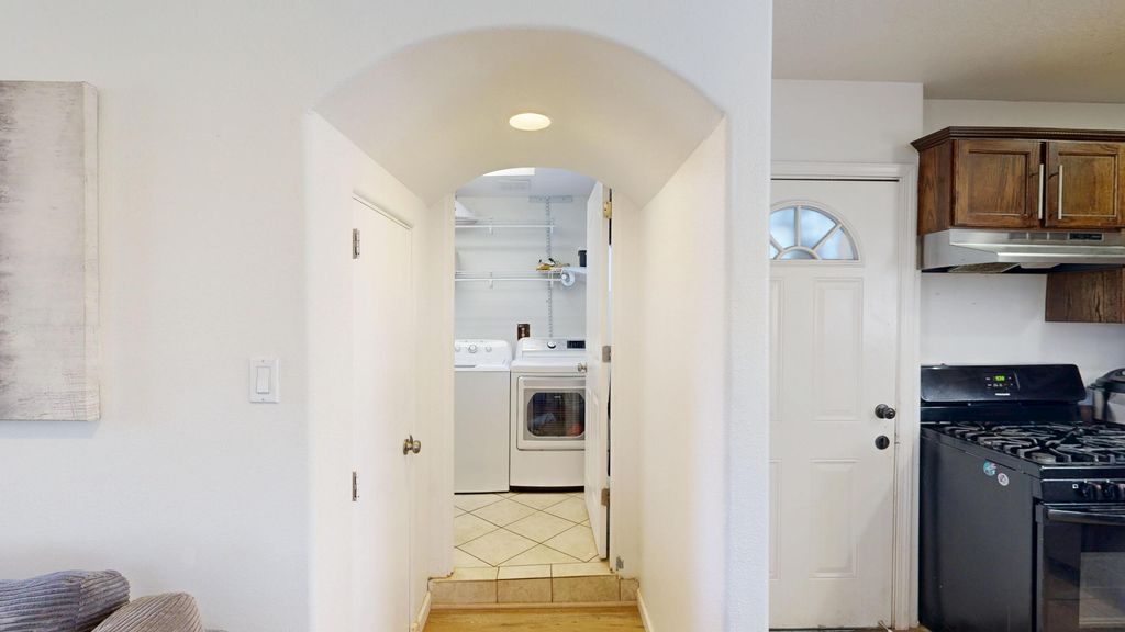 Image 19 of property listing at 1808 William Street SE, Albuquerque, NM 87102