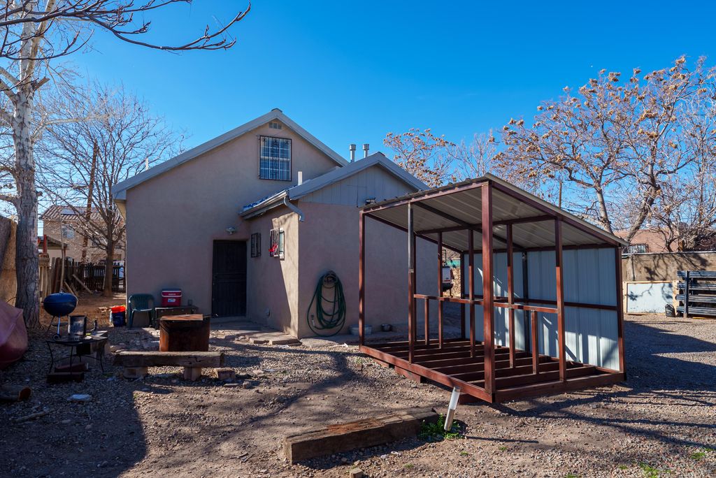 Image 24 of property listing at 1808 William Street SE, Albuquerque, NM 87102