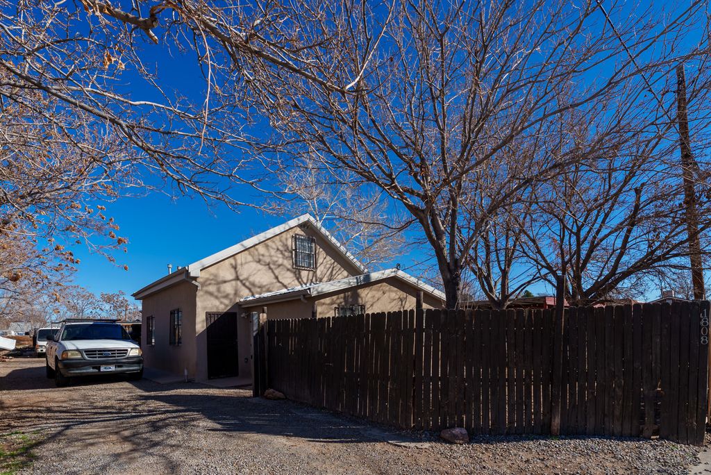 Image 31 of property listing at 1808 William Street SE, Albuquerque, NM 87102