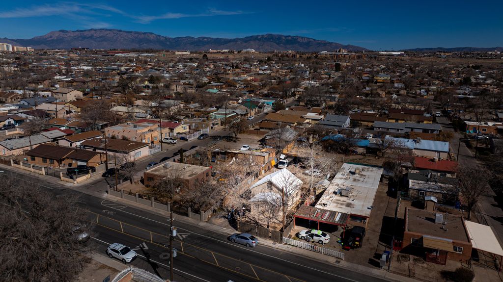 Image 32 of property listing at 1808 William Street SE, Albuquerque, NM 87102