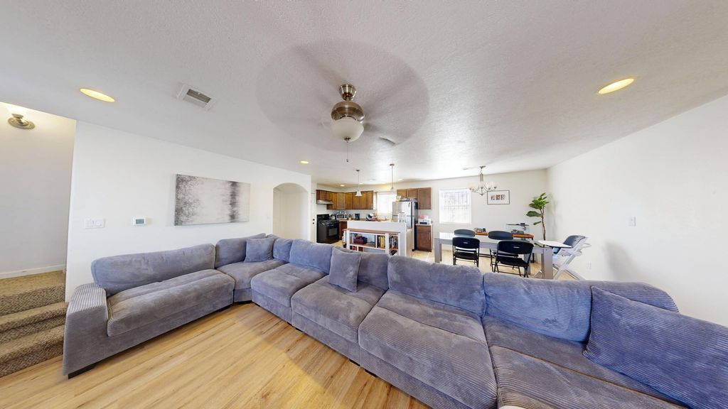 Image 5 of property listing at 1808 William Street SE, Albuquerque, NM 87102