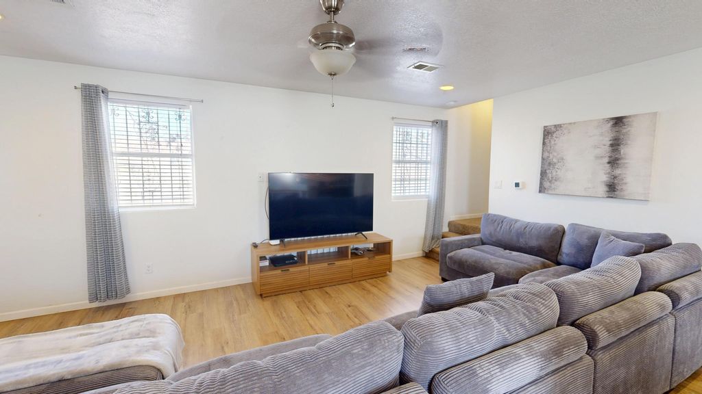 Image 7 of property listing at 1808 William Street SE, Albuquerque, NM 87102