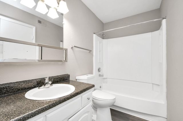 7700 W Airport Boulevard 1206, Houston, TX 77071