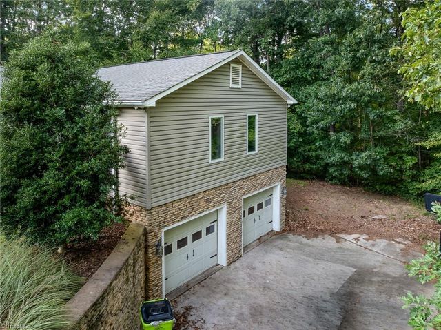 1885 Helmstetler Road, Lexington, NC 27295