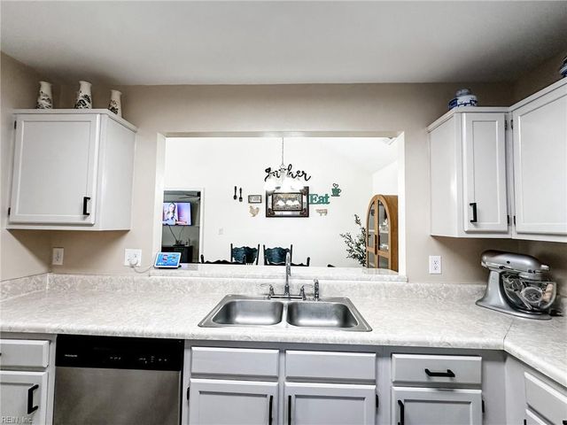 5613 Nathaniel ST, Suffolk, VA 23435