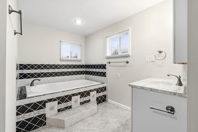 321 Ackerson Lake Drive, Napoleon Twp, MI 49201