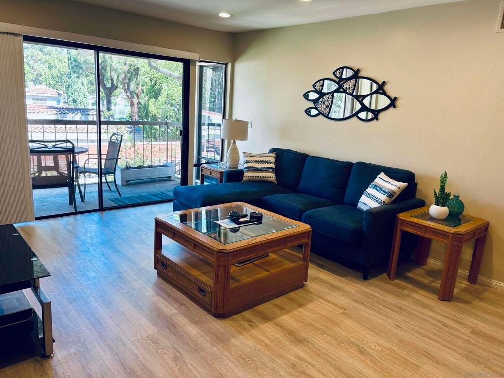12575 Oaks North Dr 219, San Diego, CA 92128