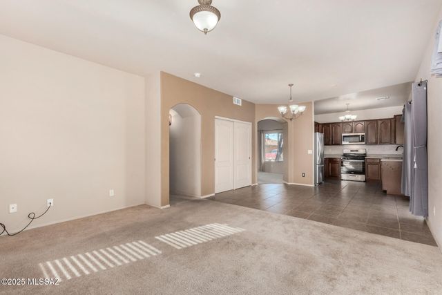 39371 S Cinch Strap Place, Tucson, AZ 85739