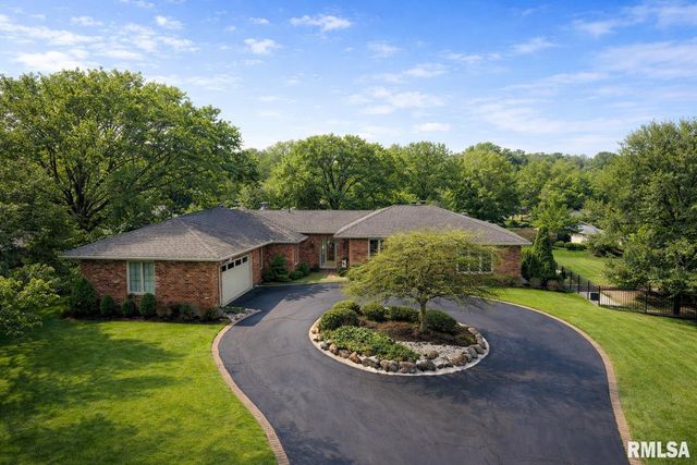 108 E COVENTRY Lane, Peoria, IL 61614