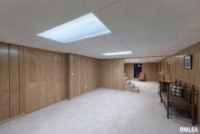 108 E COVENTRY Lane, Peoria, IL 61614