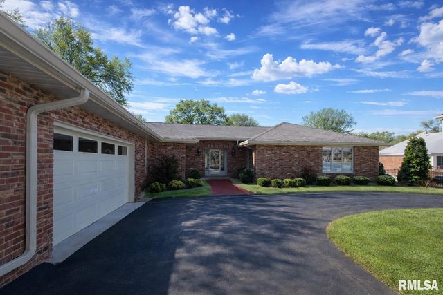 108 E COVENTRY Lane, Peoria, IL 61614