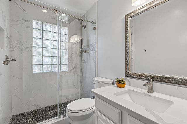 1024 S Aspenwood Drive, Grapevine, TX 76051