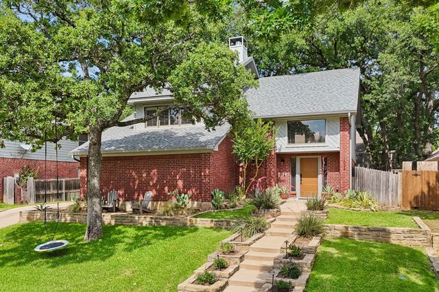 1024 S Aspenwood Drive, Grapevine, TX 76051