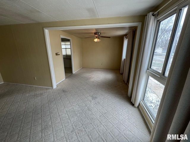 2304 Sutherland Road, Springfield, IL 62702