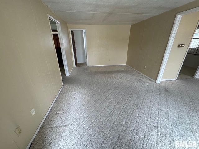 2304 Sutherland Road, Springfield, IL 62702