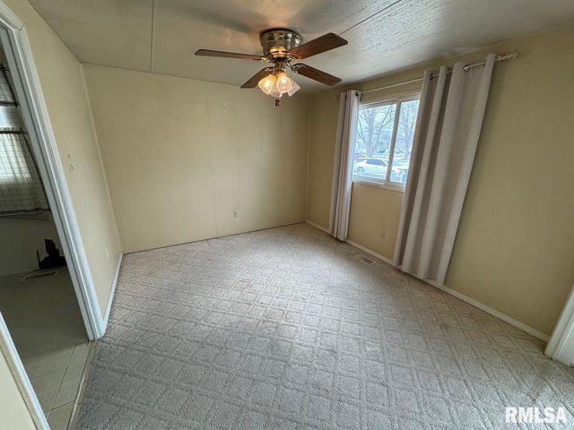 2304 Sutherland Road, Springfield, IL 62702