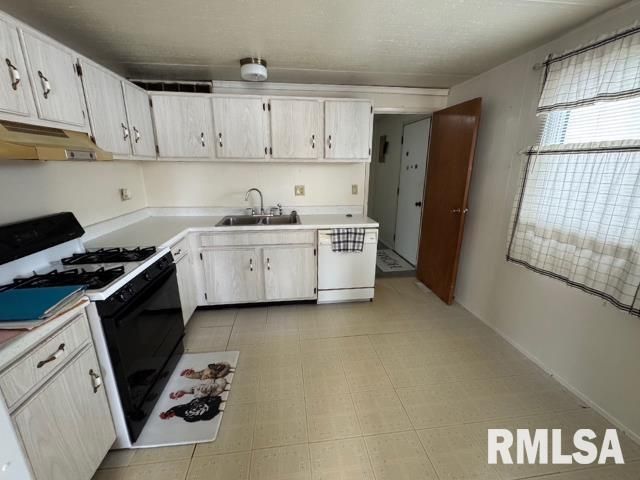 2304 Sutherland Road, Springfield, IL 62702