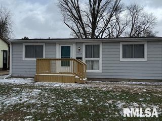 2304 Sutherland Road, Springfield, IL 62702