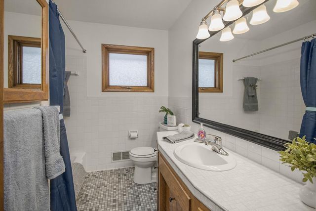 1669 Clarence Street, Saint Paul, MN 55106