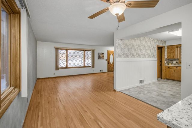 1669 Clarence Street, Saint Paul, MN 55106