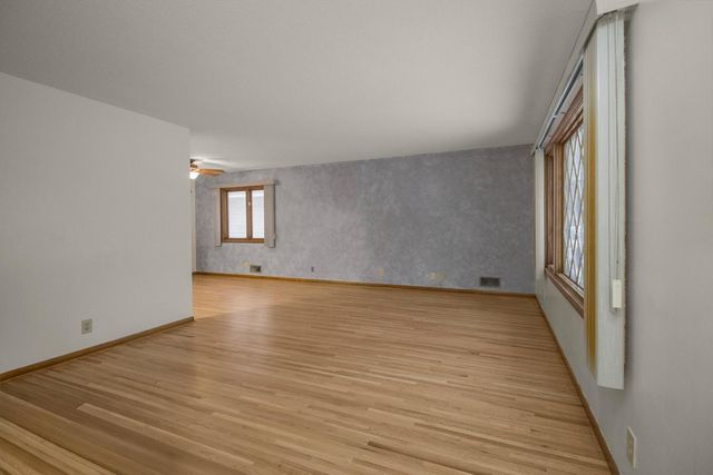 1669 Clarence Street, Saint Paul, MN 55106